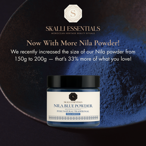 Skalli Essentials Organic Nila Blue Powder with applicator, designed for skin brightening and exfoliation, leaving the skin smooth and glowing.